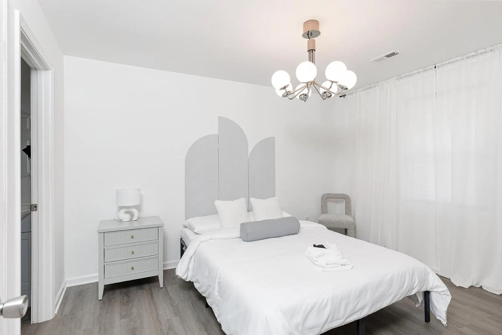 Large Modern Home King Beds Near Dwtn Patio Charlotte